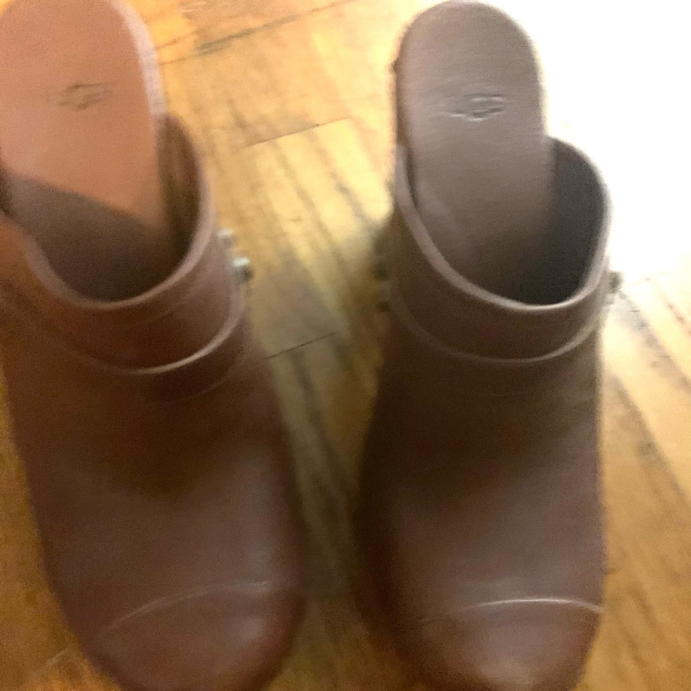 Ugg Clogs - image 2